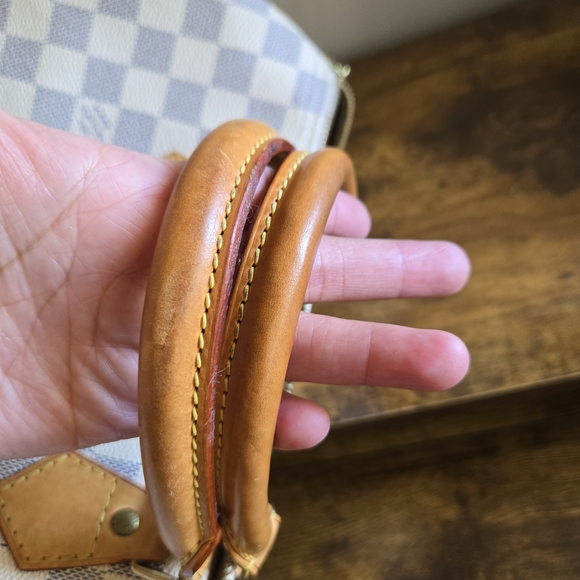 Louis vuitton Boston Checkered Top-Handle Satchel in Light Gray and Tan - Picture 8 of 13